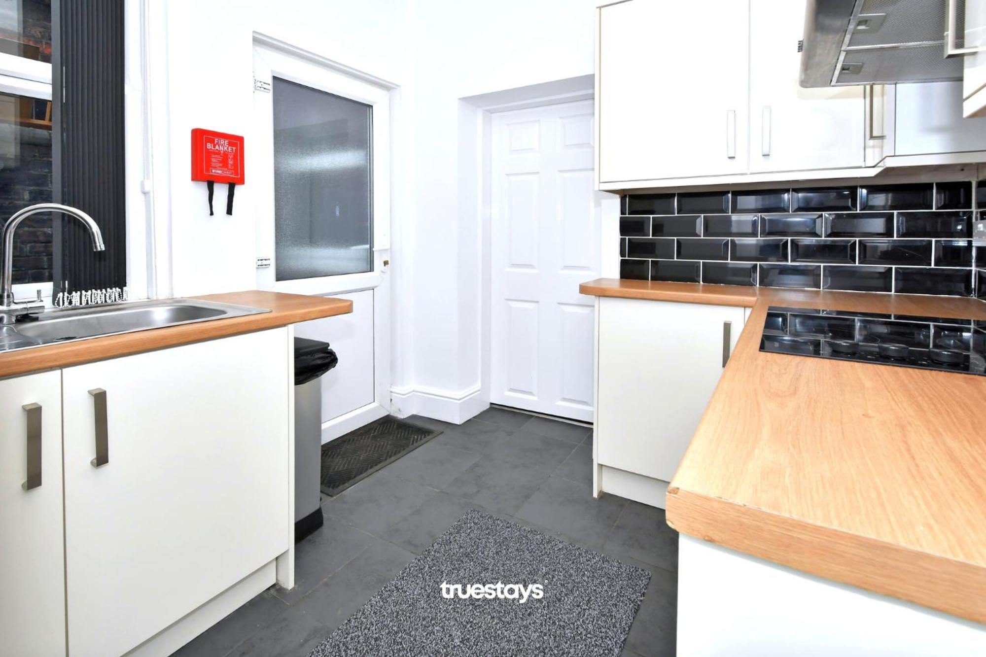 Gilman House By Truestays - 4 Bedroom House In Stoke-On-Trent Etruria Zewnętrze zdjęcie