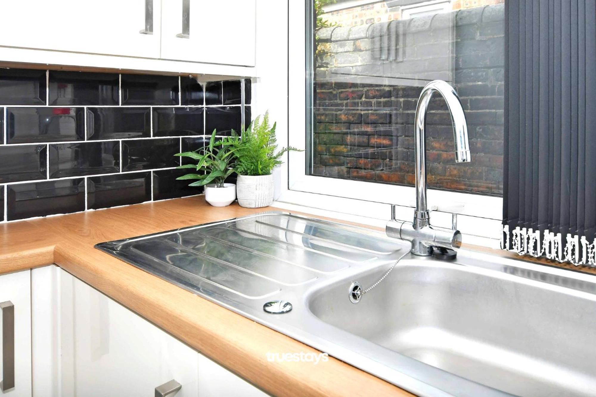 Gilman House By Truestays - 4 Bedroom House In Stoke-On-Trent Etruria Zewnętrze zdjęcie